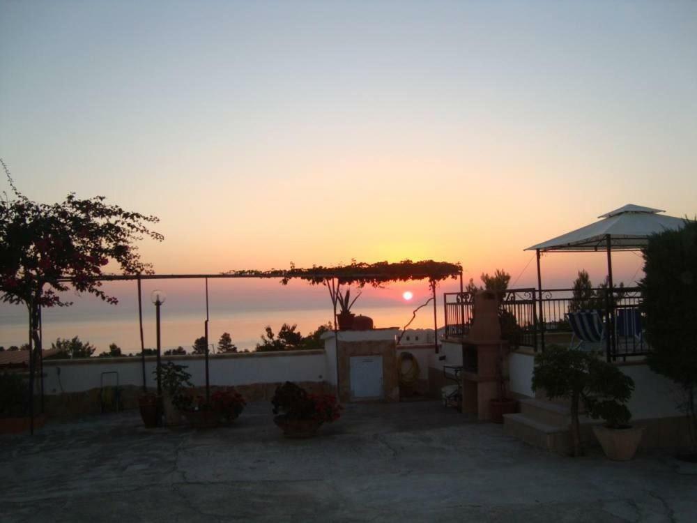 Villa Lucrezia Trilo Vieste Exterior photo